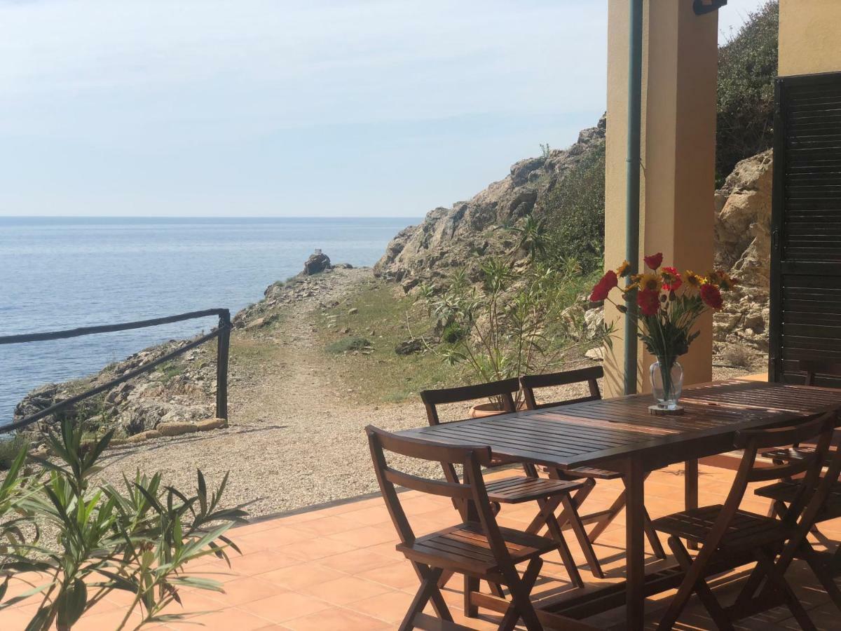 Isola D'Elba Come In Barca, A Un Tuffo Dal Mare 卡波利韦里 外观 照片
